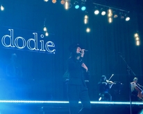 Dodie / Lizzy McAlpine on Feb 14, 2022 [030-small]