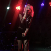 mxmtoon / Chloe Lilac on Nov 6, 2019 [697-small]
