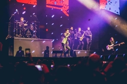 Panic! At the Disco / Betty Who / Two Feet on Jan 12, 2019 [178-small]