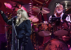 Fleetwood Mac on Jul 7, 2015 [770-small]