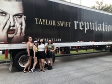 Taylor Swift / Charli XCX / Camilla Cabello on Aug 14, 2018 [878-small]
