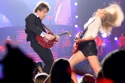 Taylor Swift / Ed Sheeran / Brett Eldredge on Apr 18, 2013 [361-small]
