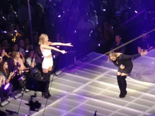 Taylor Swift / HAIM / Mick Jagger / Leona Lewis / Vance Joy on Sep 26, 2015 [454-small]