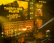 Twenty One Pilots / MisterWives on Oct 22, 2019 [519-small]