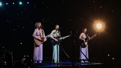 Harry Styles / Jenny Lewis on Oct 7, 2021 [323-small]