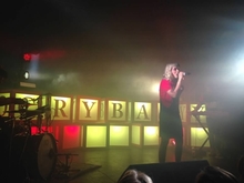 Melanie Martinez / Handsome Ghost on Sep 1, 2015 [291-small]