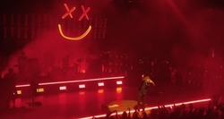 Louis Tomlinson / Sun Room on Feb 8, 2022 [885-small]