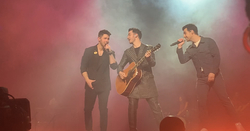 Jonas Brothers / Picture This / Jordan McGraw on Feb 18, 2020 [255-small]