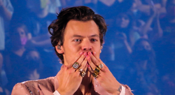 Harry Styles / Jenny Lewis on Sep 29, 2021 [502-small]