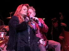 Wynonna & The Big Noise / The Big Noise on Dec 11, 2019 [081-small]