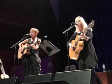 Mary Chapin Carpenter / Shawn Colvin on Oct 10, 2019 [141-small]