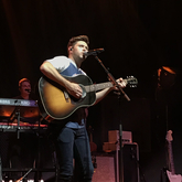 Niall Horan / Corey Harper on Nov 10, 2017 [761-small]