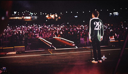 Louis Tomlinson / Bilk / The Snuts on Sep 4, 2021 [405-small]