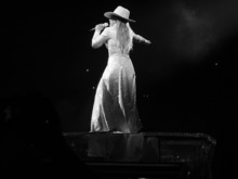 Lady Gaga on Aug 9, 2017 [039-small]