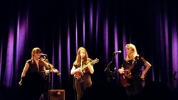 Andrew Combs / I'm With Her on Mar 13, 2018 [706-small]