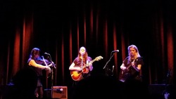 Andrew Combs / I'm With Her on Mar 13, 2018 [708-small]
