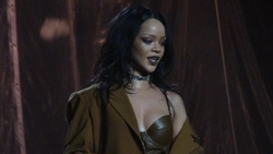 Rihanna / Travis Scott on Mar 12, 2016 [119-small]