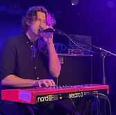 Dean Lewis on Oct 26, 2021 [271-small]