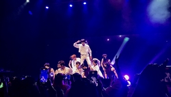 ONEUS on Mar 12, 2022 [839-small]