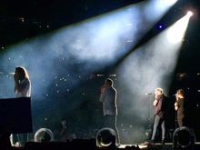 One Direction / Icona Pop / Harry Styles / Louis Tomlinson / Niall Horan / Liam Payne on Jul 9, 2015 [459-small]