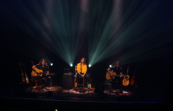 Alanis Morissette on Mar 13, 2018 [236-small]