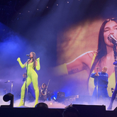 Dua Lipa / Lolo Zouaï on Mar 29, 2022 [505-small]