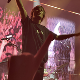 Louis Tomlinson / Only The Poets on Apr 6, 2022 [410-small]