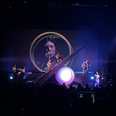 Lorde / Remi Wolf on Apr 7, 2022 [686-small]