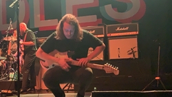 IDLES / Gustaf on Oct 15, 2021 [556-small]
