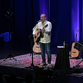 Colin Hay on Apr 9, 2022 [846-small]