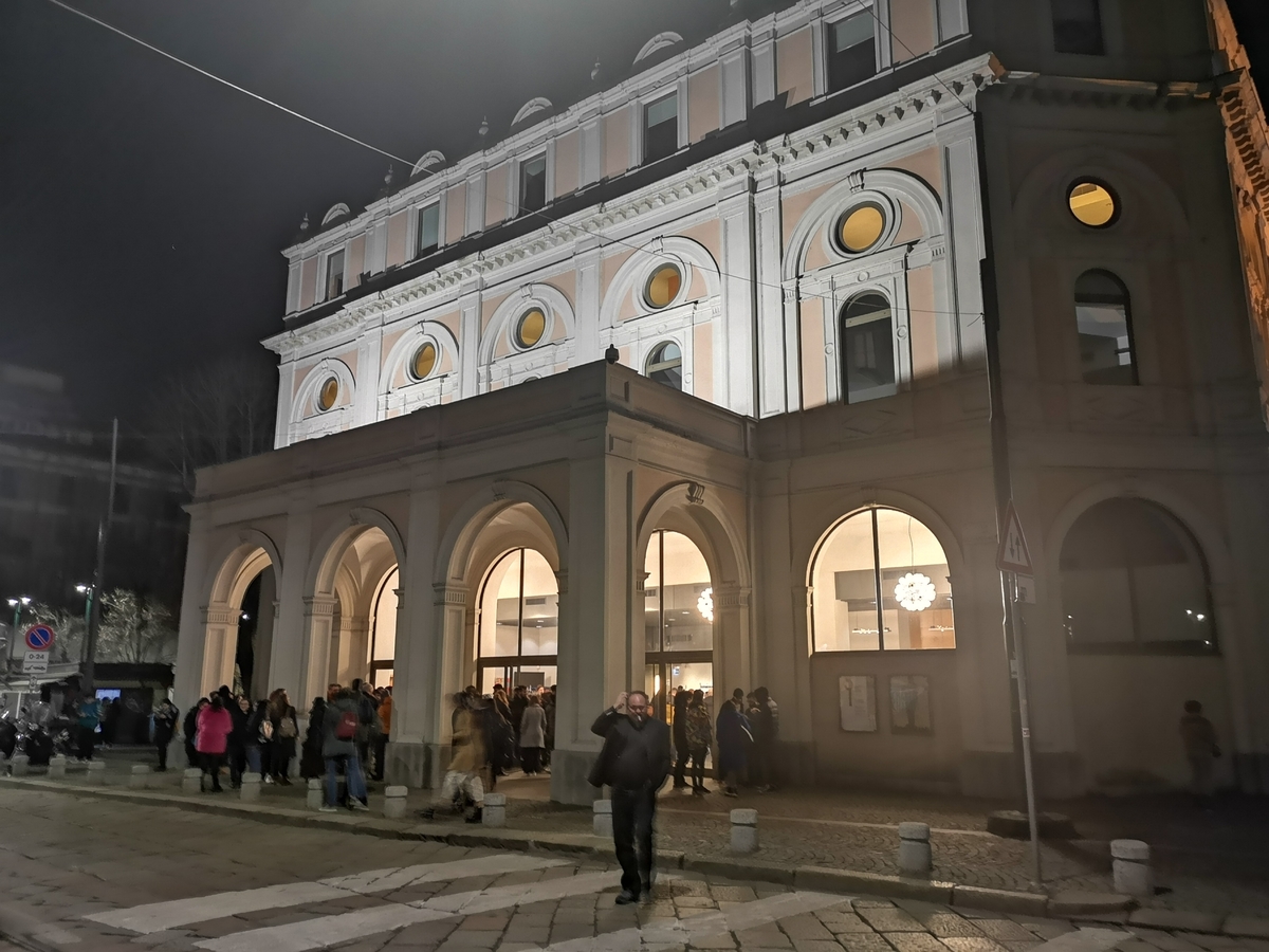 Bess Atwell Concert and Tour History pic