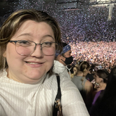 Olivia Rodrigo / Gracie Abrams on Apr 9, 2022 [608-small]