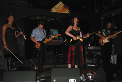 Amber Spyglass / Bell Hollow / The Glass Set / Sarah Rabdau on Jun 28, 2006 [677-small]