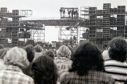 Heart! Notice all the idiots that climbed the tower. They made them get down right away., California Jam II 1978 on Mar 18, 1978 [205-small]