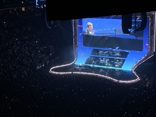 Elton John on Apr 12, 2022 [806-small]