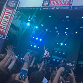 Shawn Mendes / Daya on Sep 6, 2018 [029-small]