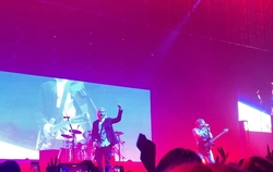 5 Seconds of Summer / COIN on Apr 6, 2022 [079-small]