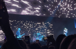 5 Seconds of Summer / COIN on Apr 6, 2022 [084-small]
