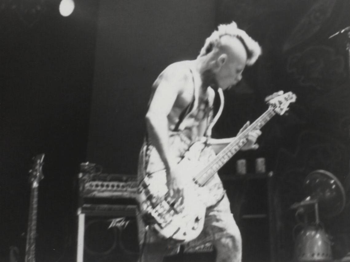 FISH BONE ／RED HOT CHILI PEPPERS Red Hot Chili Peppers - with Fishbone (HENDRIX TRIBUTE SHOW 1986
