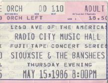 Siouxsie and the Banshees on May 15, 1986 [686-small]