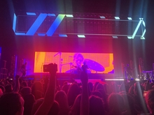 5 Seconds of Summer on Apr 15, 2022 [037-small]