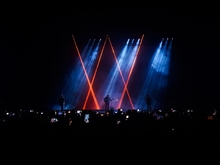 5 Seconds of Summer / Hinds on Apr 19, 2022 [367-small]