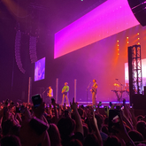 5 Seconds of Summer / Hinds on Apr 22, 2022 [312-small]