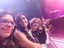 5 Seconds of Summer / Hinds on Apr 23, 2022 [004-small]