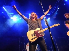 Mayday Parade / We The Kings / The Downtown Fiction / Anarbor / Famous Like You on Feb 10, 2012 [488-small]