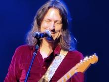 Jack Jones / Steve Balbi / Russell Morris / Steve Kilbey / robyn loau / jak housden on Apr 30, 2022 [841-small]