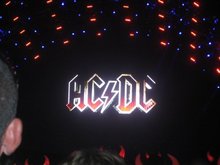 Wolfmother / AC/DC on Feb 15, 2010 [603-small]