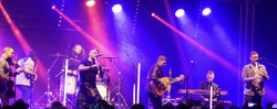 Squeeze / Andy Fairweather Low & the Low Riders. / Sad Cafe / Skerryvore / Nik Kershaw on May 1, 2022 [398-small]