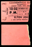 Elton John on Aug 28, 1971 [611-small]
