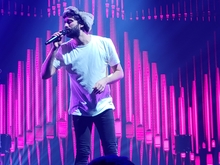 AJR / Gayle on May 18, 2022 [669-small]